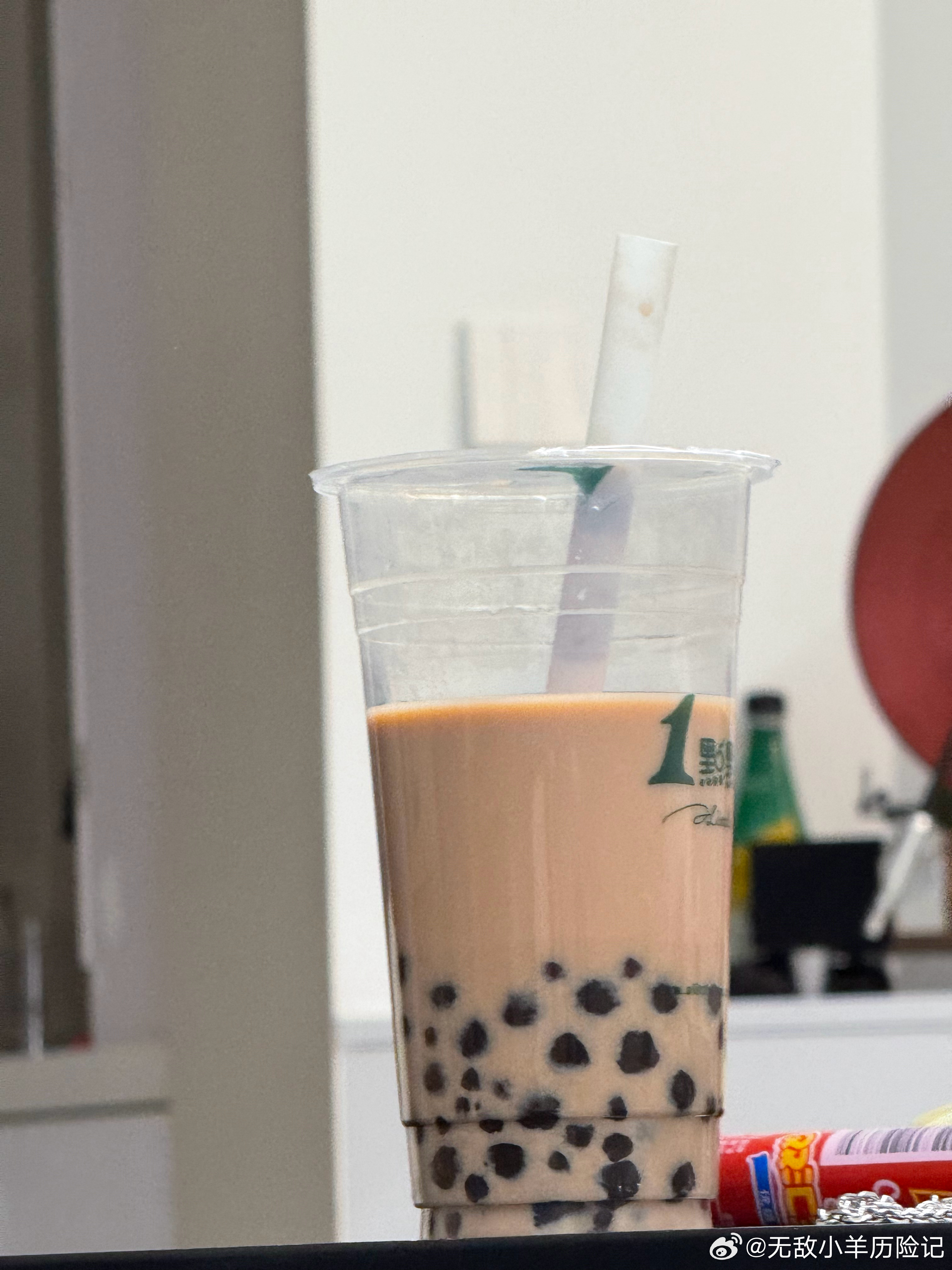 下午一直在忙，刚才反应过来今天除了美式和奶茶啥都没吃，误打误撞液断一天但是看着这