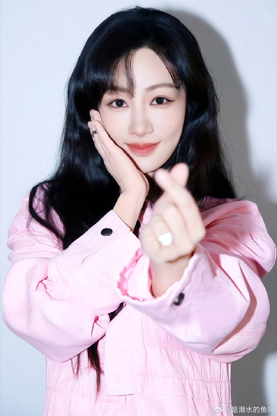 杨紫 yz  杨紫董竹君yz 杨紫玉兰花开君再来月色朦胧如皎珠，春风烟雨一样等你