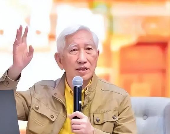 清华大学教授一语道破：搞无人驾驶汽车、无人酒店、饭店机器人都不奇怪，但现在的智能