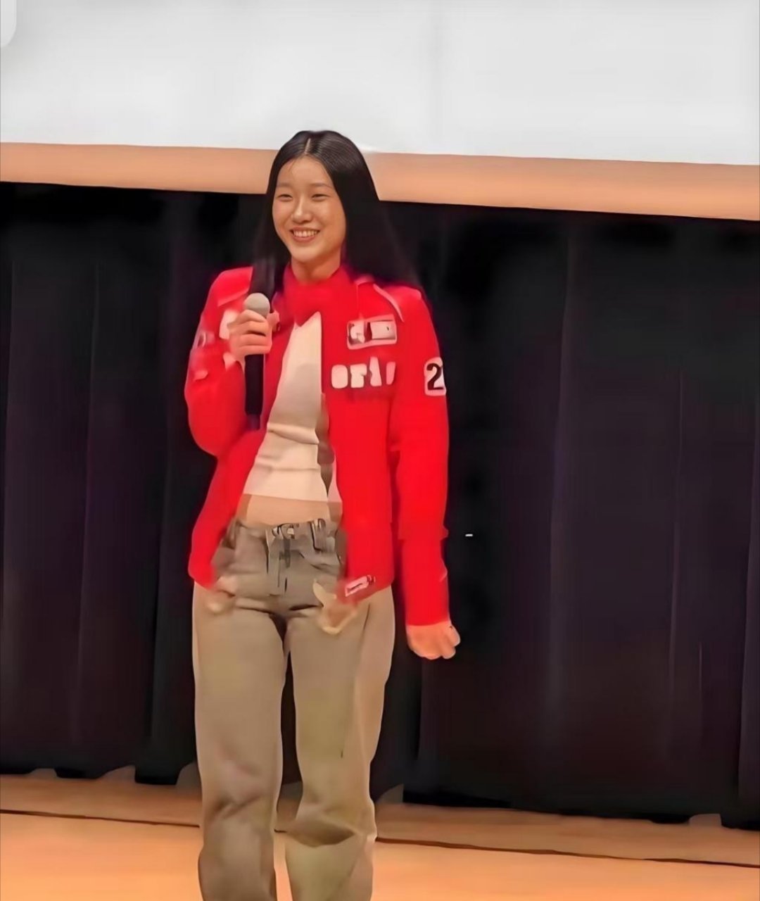陈⁠奕迅女儿出道了‎，长得还有点像⁠﻿刘亦菲。 