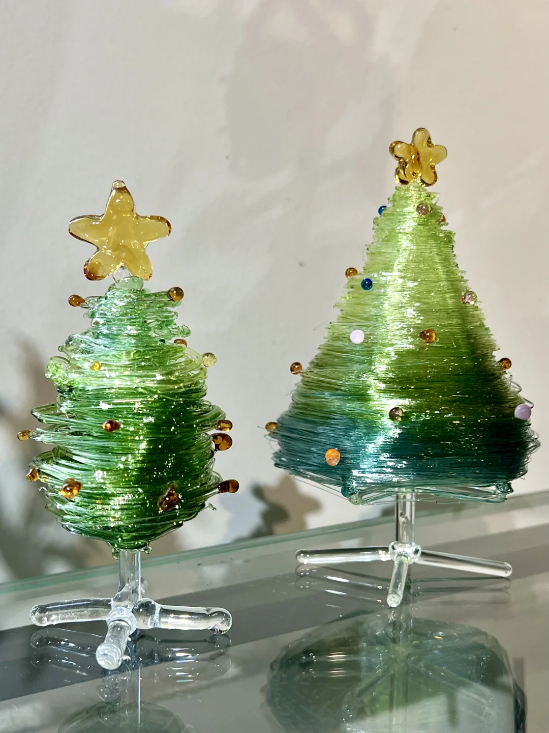 烧了一颗拔丝圣诞树🎄好可爱啊。。🥹🥹