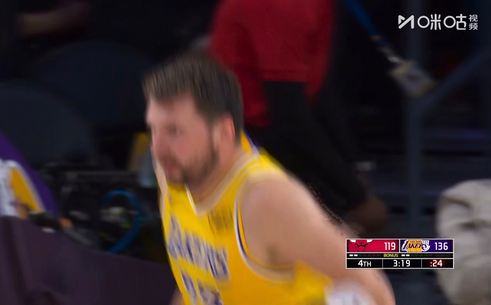 东契奇打爆公牛 