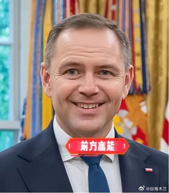 9月18日，波兰防长跑到基辅，亲口宣布，马上和乌克兰签无人机操作培训协议。这话像