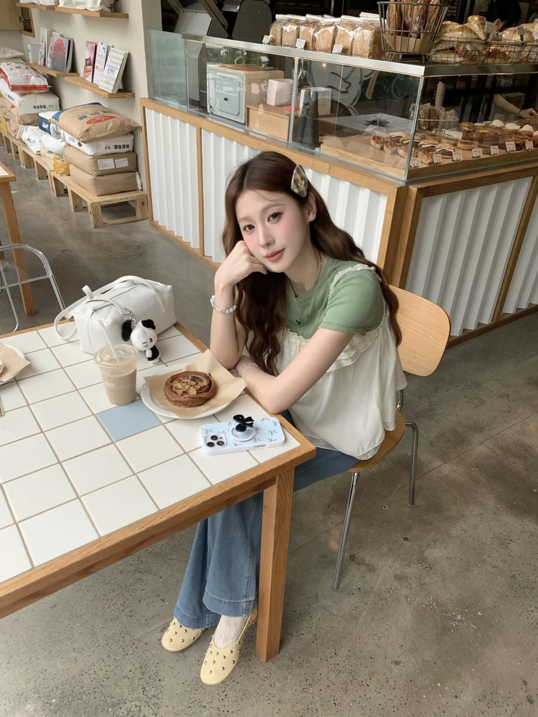 面包脑袋‎ 🥯˒˒ ᐝ