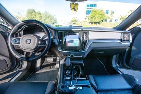 沃尔沃V60T8，这是2021年在饿迈瑞啃上的牌，属于高功率四缸汽油机+电机的四