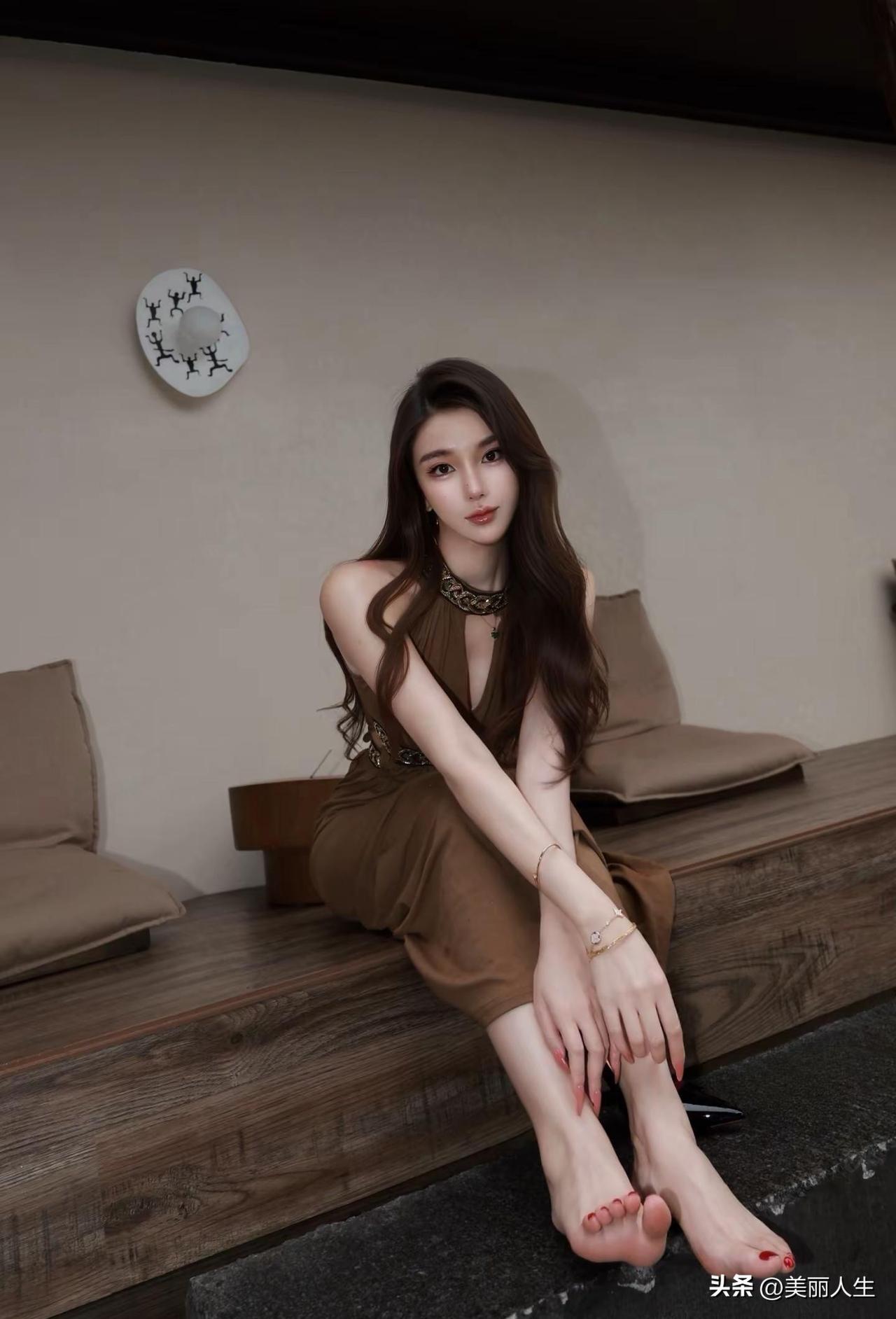 出来觅食了[/得意]
寻到一家超有氛围感的日料小店[/太爱了][/太爱了]