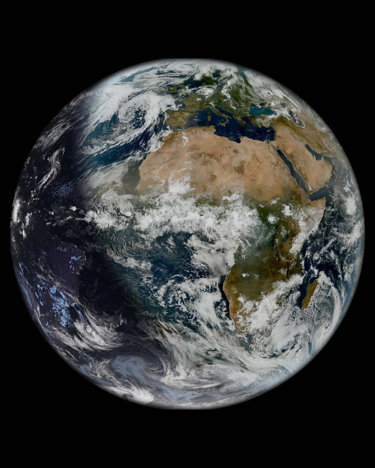 【欧洲气象卫星拍摄的高清地球】
 
 
图为欧空局第三代气象卫星（Meteosa