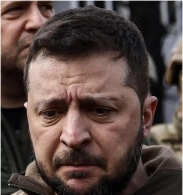 泽连斯基 ，对于 乌克兰 来说，是灾难；但他对我国来说，却是巨大的功臣！第一，他