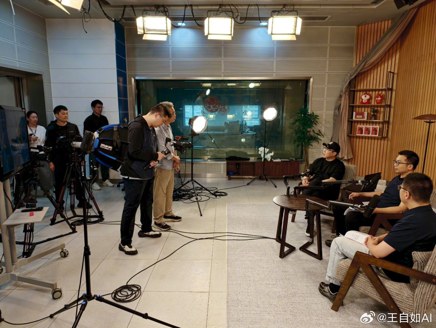 工作日[haha]今天来到无锡，与国内头部独立BI（商业智能）软件厂商企业录一期