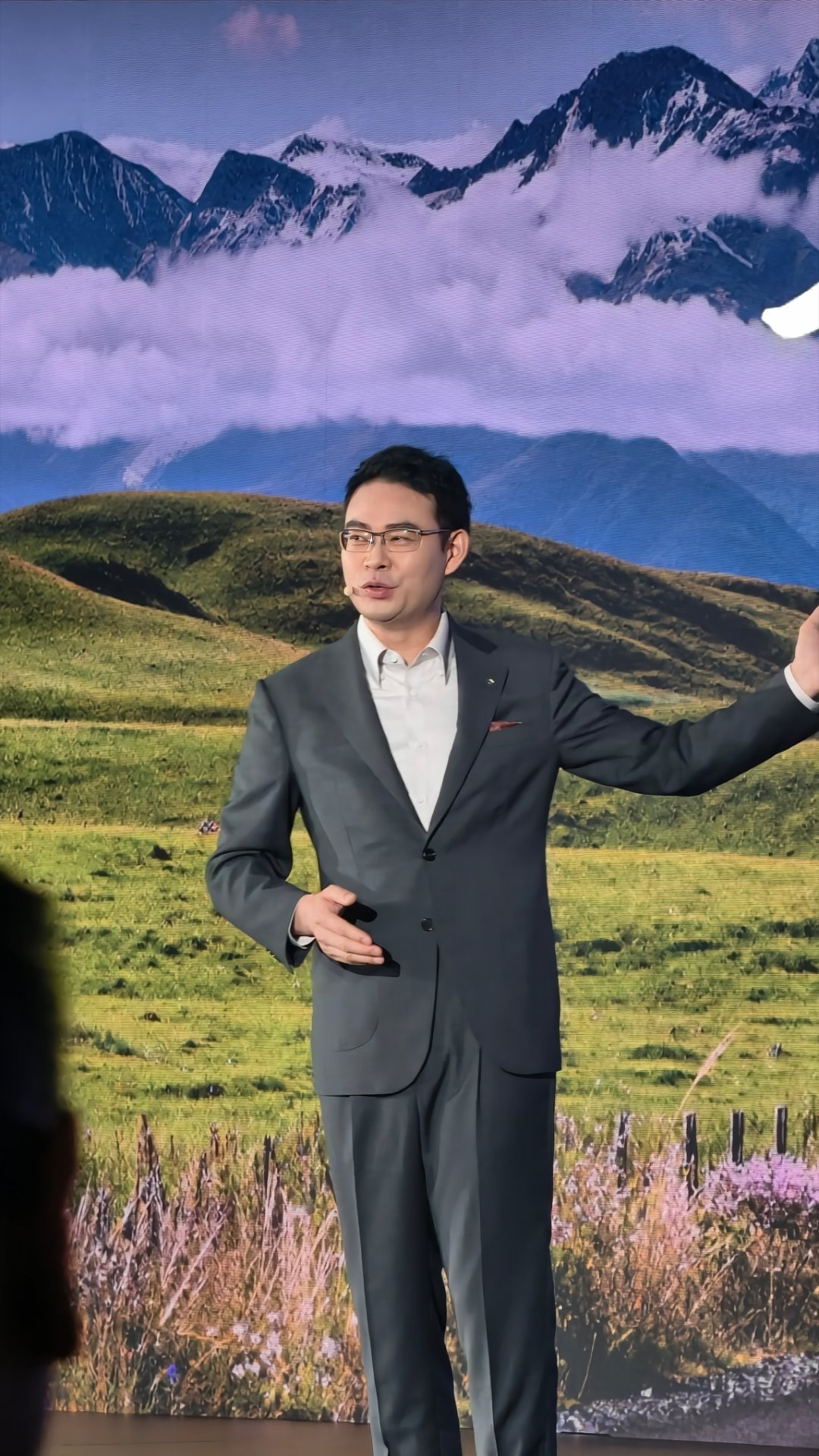 陈数欧文共鉴昊铂S600今日预售20万出头就能买四驱空悬中大型SUV18.89万