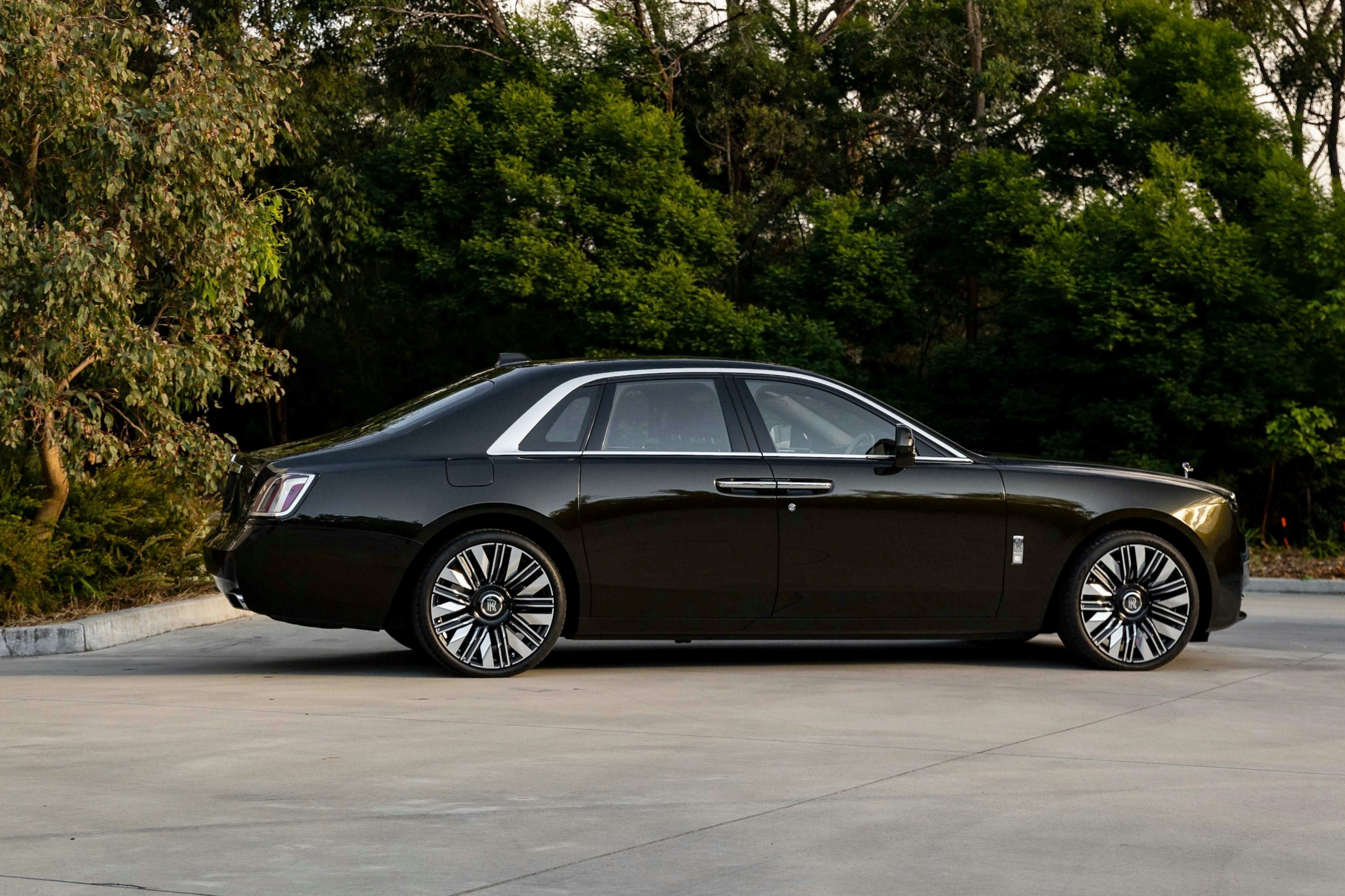 2025 Rolls-Royce Ghost Series II丨汽车视觉 Ol