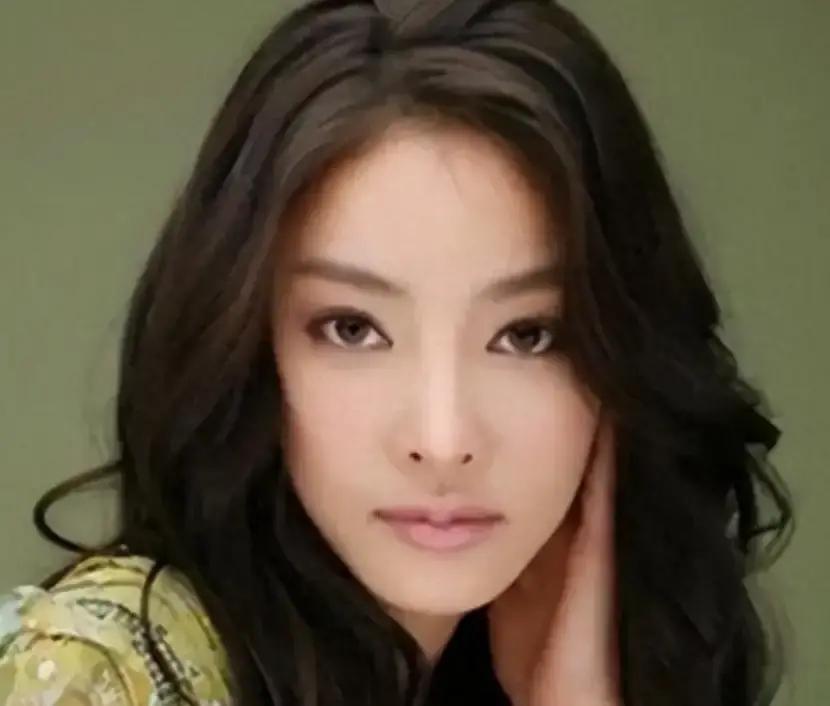 张紫妍写了230页遗书，点名31个权贵。最后，只有老板金成勋被判了1年，还是缓刑