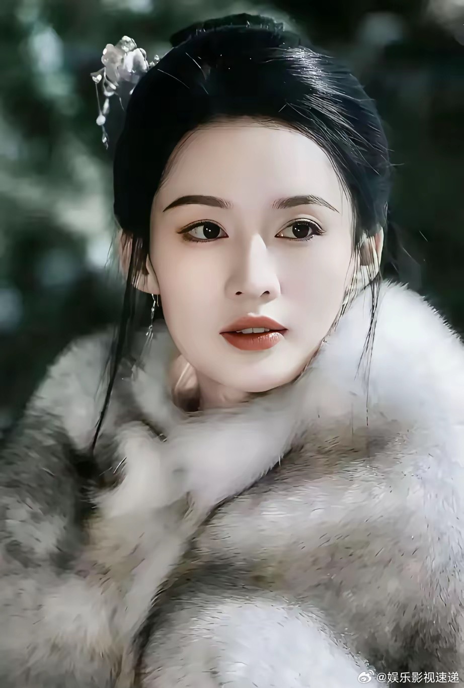 李沁这么权威的一张脸，居然被人吐槽苦瓜脸，还说她不适合演女主角。如果她没有进入娱