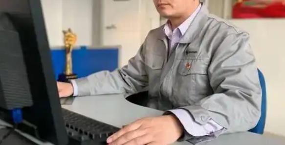 车间老板跟我说，他现在最怕的不是原材料涨价，是月底核产对账。车间上报这个批次产出