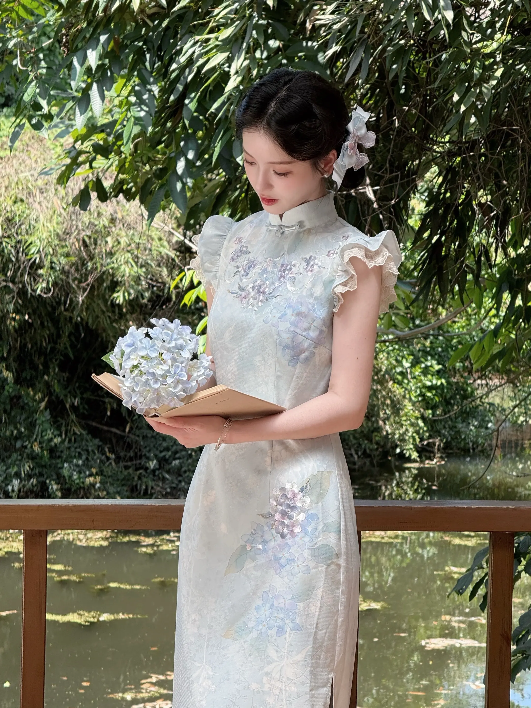你能否再为我写一次诗，落款是无尽夏。