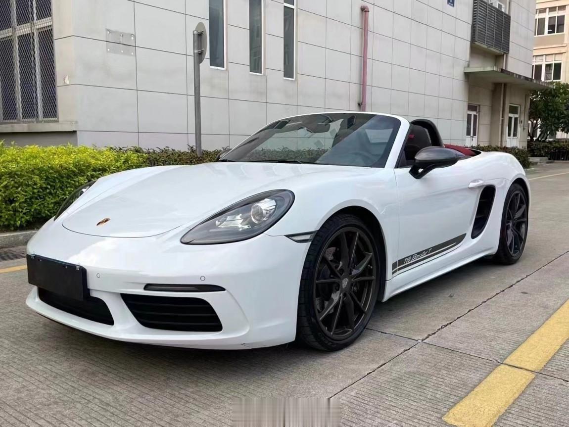 保时捷 718 Boxster T 白/黑-卫红[酷]20年5月上牌，1.45万