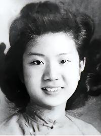 1949年，特务头子毛森，抓捕了一个交际花—— 人称 “白小姐” 的刘惜芬。
