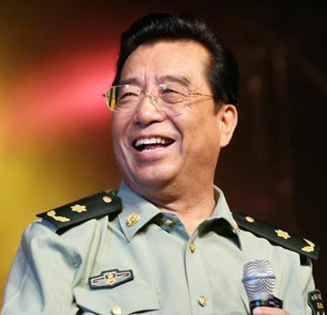 李双江老师不仅仪表堂堂，气宇轩昂，而且才华横溢，很有音乐天赋，又非常好学，并懂得