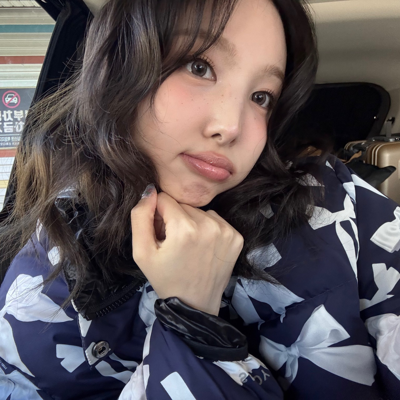 跟着林娜琏学自拍～🐰🍓🍊🍧🫧 ​​​