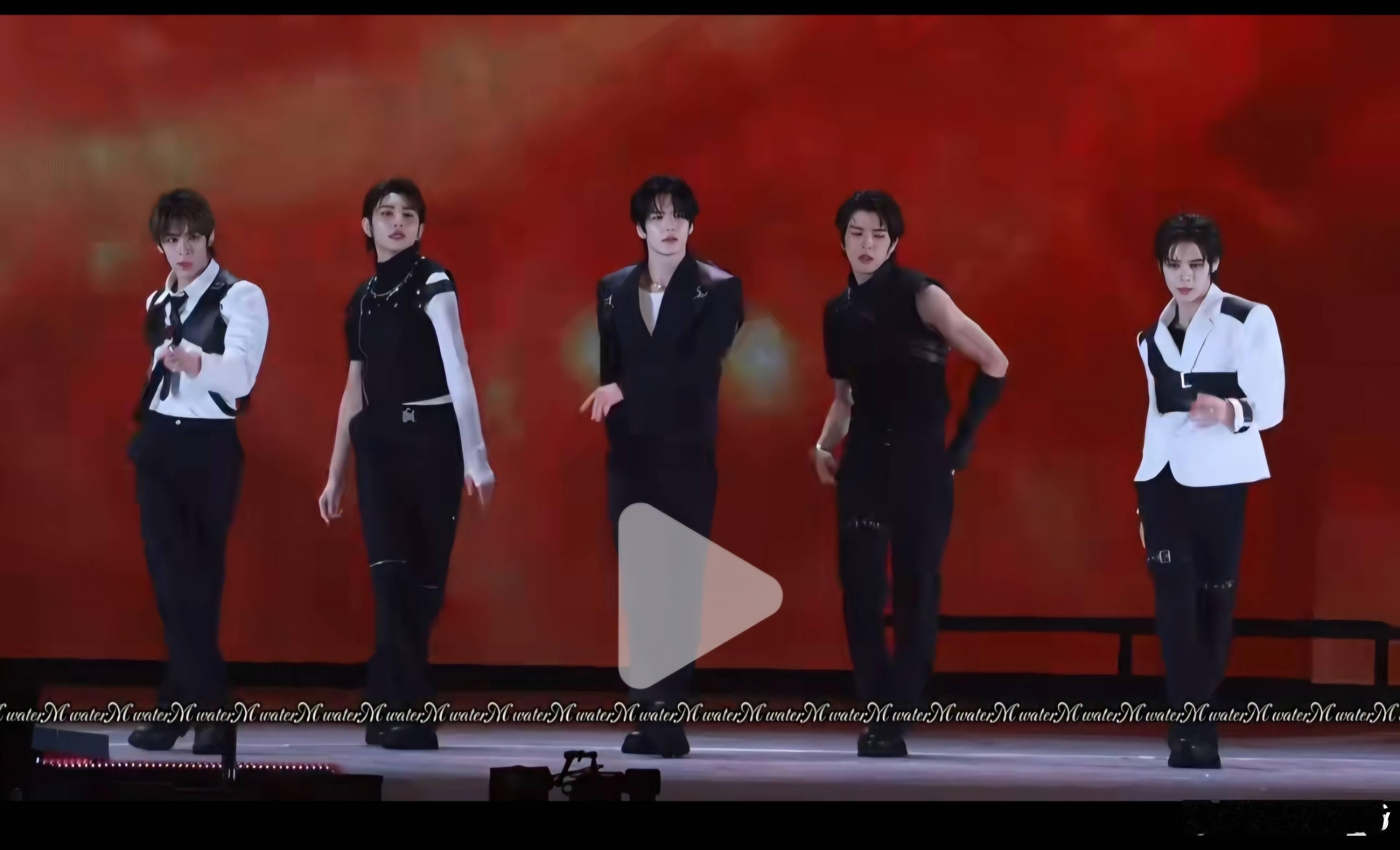 李河民不c其他人c几毛。又矮又馒的√√站c，SM要男练出来展示军火，结果就是还没