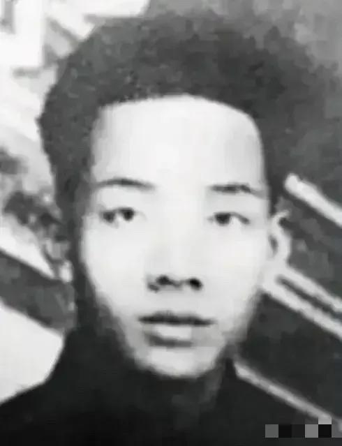 1935年4月13日，南京第一监狱第一次挂上绞索。当天吊死27个人，全是中央特科