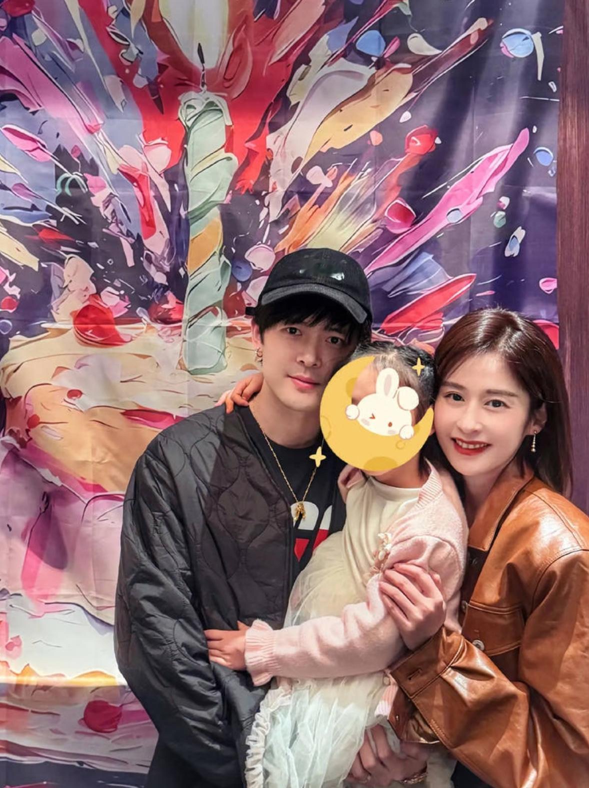 颖儿又夸付辛博了说实话我发现帅真的被她的反应衬托很多，本来没觉得很帅，但是颖儿这