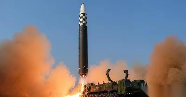 美国对朝鲜核武器表示担忧！美国有点慌了，因为他们发现，朝鲜的核武器发展太快，快要