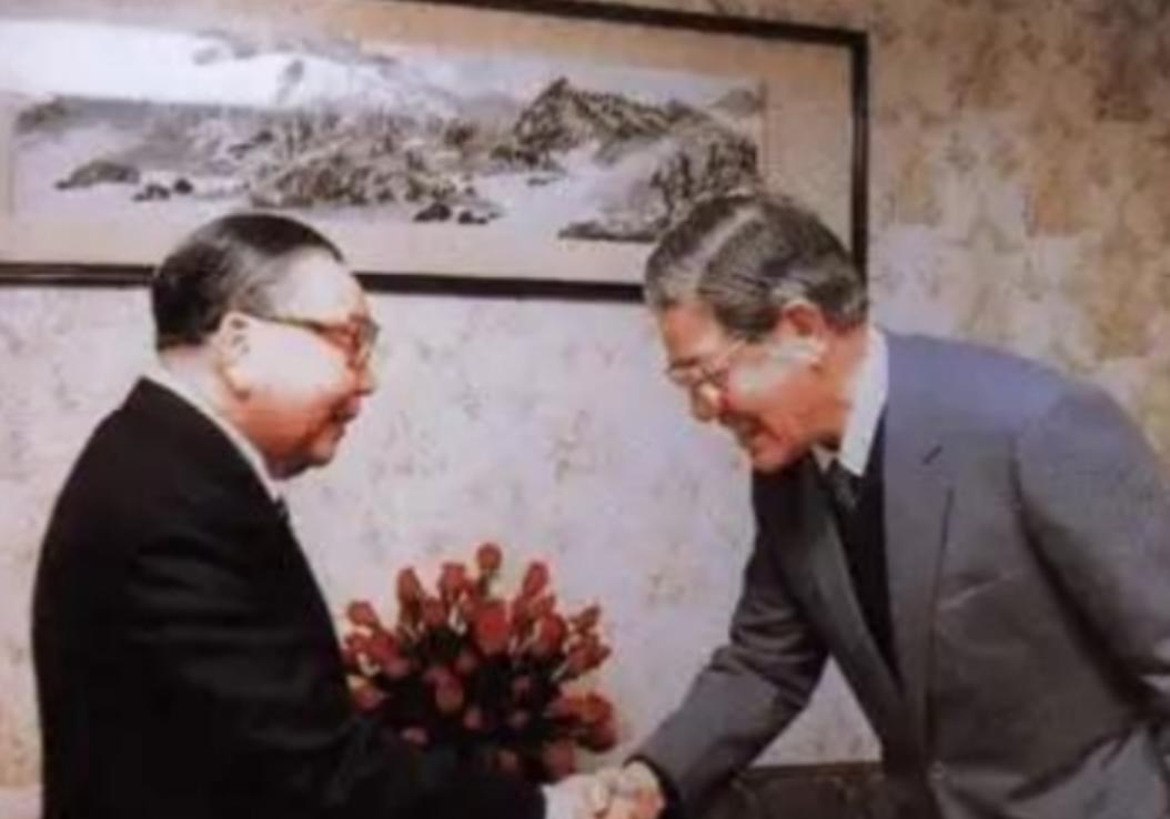 以蒋经国的实力和威望，完全是可以在1988年去世的时候，将台湾省交到他的儿子手中