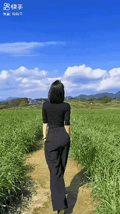 风吹麦浪，窈窕姑娘