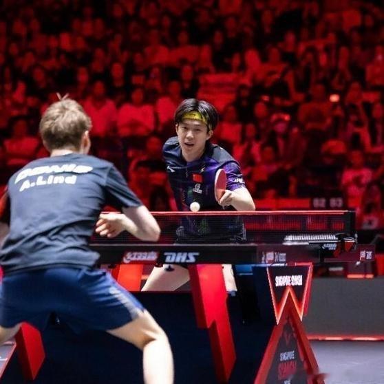 《WTT大满贯男单4强对阵出炉！王楚钦上演超级逆转，F勒布伦强势零封对手》202