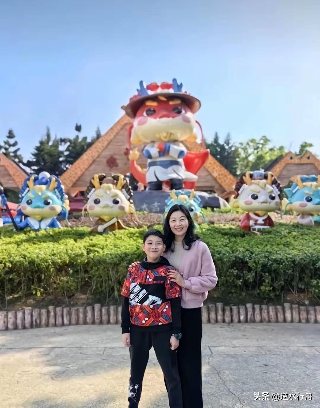 离异带娃再婚真的太难了。朋友前几年因为丈夫出轨离婚，当时怕后妈对儿子不好就把儿子