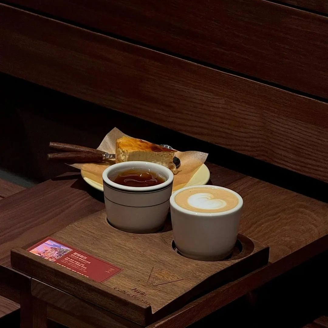 𝐄𝐧𝐣𝐨𝐲☕️赚钱能治愈一切矫情，有钱能治愈一切自卑 ​​​