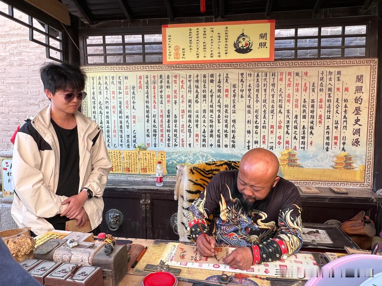 有人嘉峪关长城不会游玩，我就来说一说登嘉峪关长城的感受！长城全票又称为套票，大人