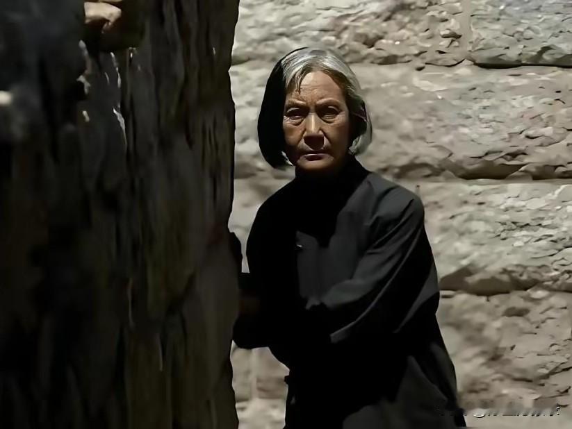 真的太好哭了。
谁能想到，这部重播了上千遍的《父母爱情》，藏了一个让全网破防的真