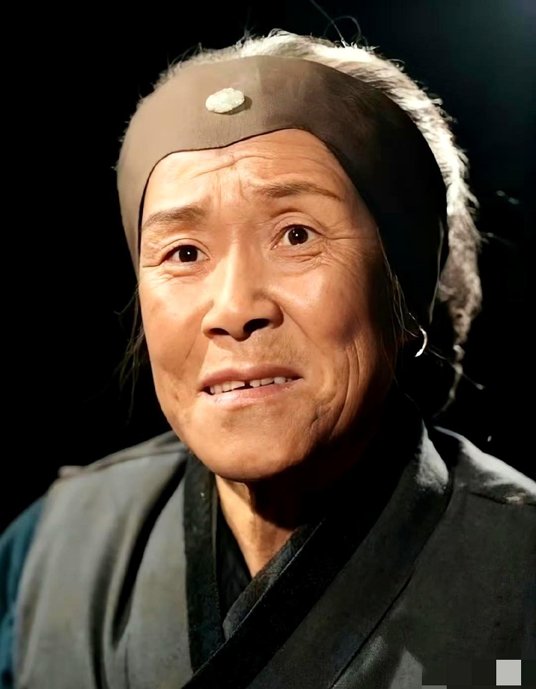 谁能想到，把“刘姥姥”演活了的老戏骨沙玉华，晚年竟然连个带货直播都不蹭，就这么悄
