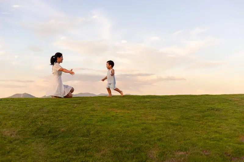搞定“小祖宗”的暴走时刻：育儿师的实战秘籍，专治各种不服！

各位亲爱的“娃奴”