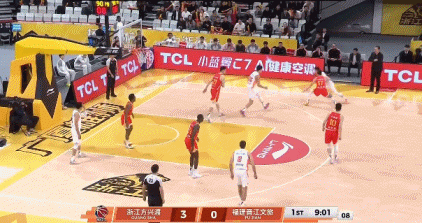 还是那么稳！胡金秋14中9砍全队最高22分8板 第三节10分扩大优势CBA