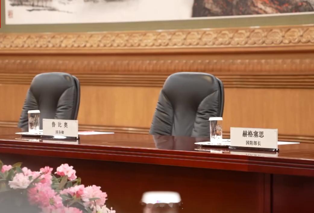 笑死~~美利坚防长赫格赛斯——请叫我无边恐怖点燃世界传播恐惧的“战争部长”！好的