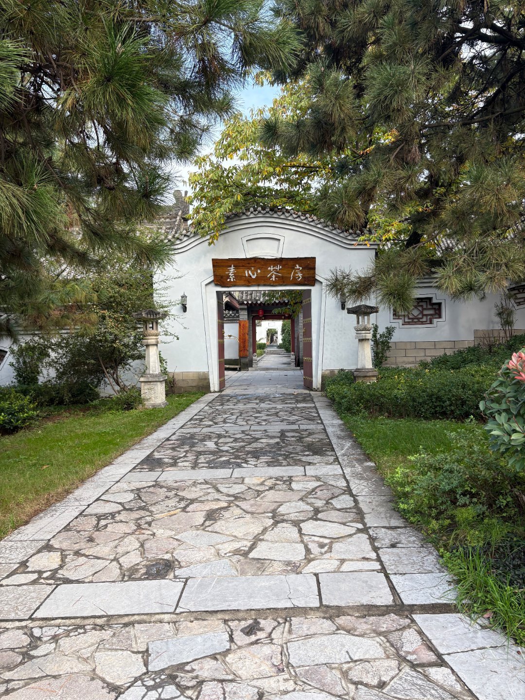 猜猜哪张是小米，哪张是iPhone。 ​​​