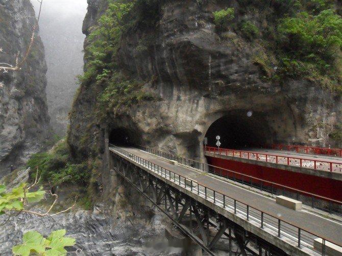 台湾地震听闻台湾花莲发生地震，思绪瞬间被拉回当年游历宝岛的时光。那段旅程中，最难
