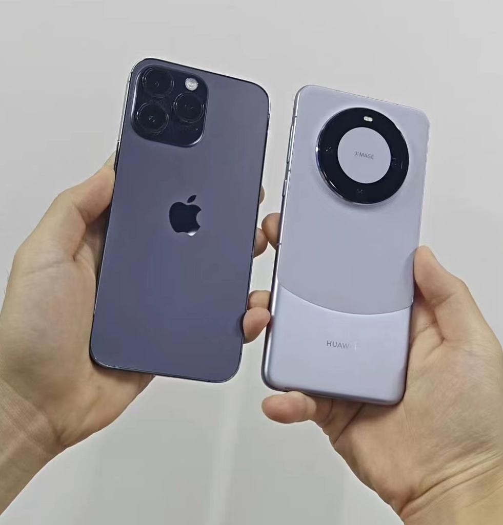 这么一对比，女孩子这次应该喜欢华为多一点吧！暗紫色iPhone 14 Pro现在