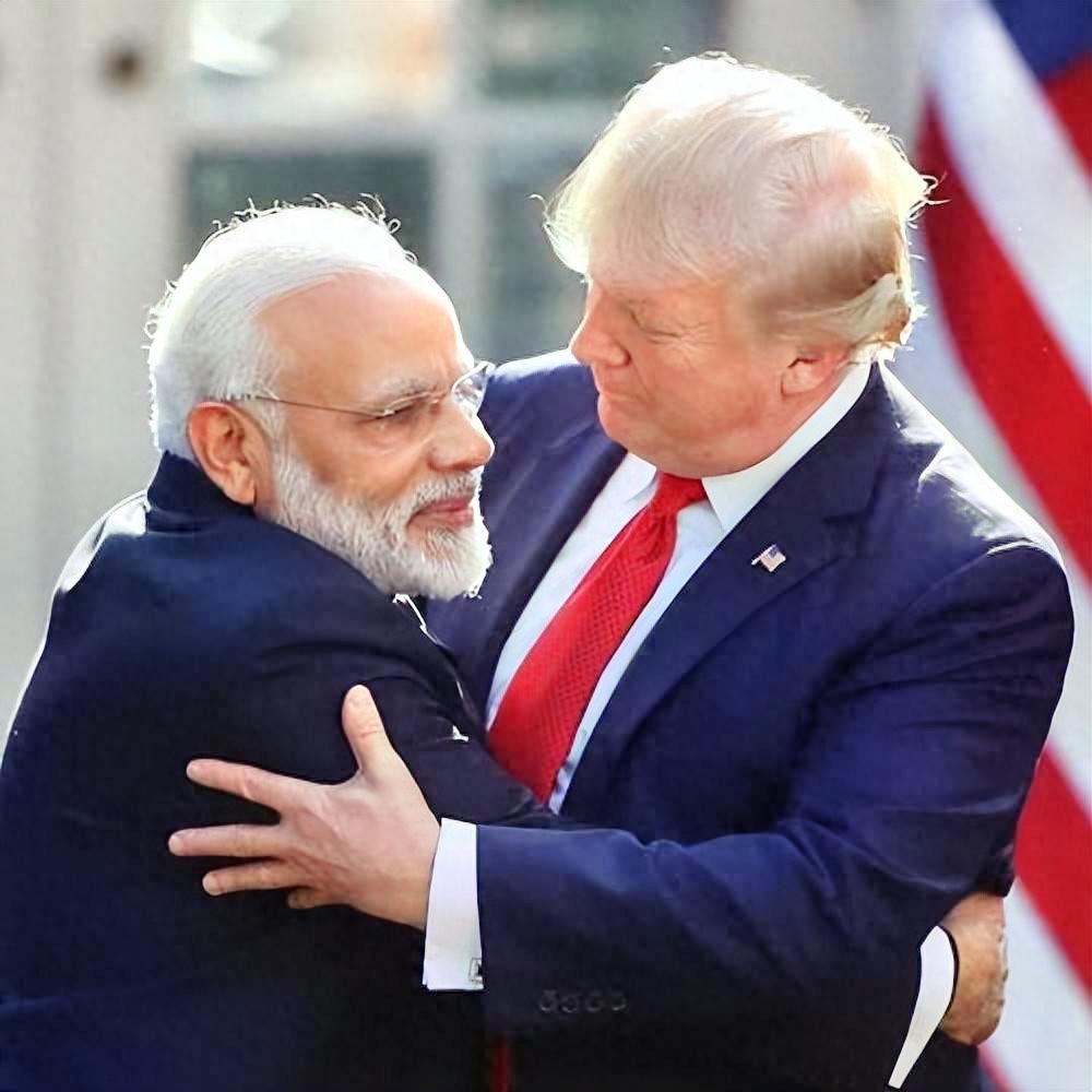 印度采购俄罗斯石油，四年来首次不打折。

据彭博社报道，印度采购俄罗斯的石油，四