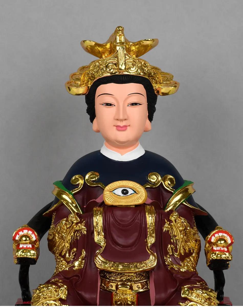 农历四月二十是眼光娘娘的诞辰。
据说眼光娘娘也是是碧霞元君的化身，古代医术不发达