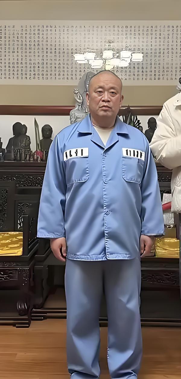 刘应成被正式逮捕，戒牒被永久注销，他不但被赶出了佛门，还获重罪，就是说连和尚身份