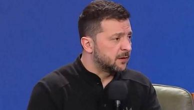 泽连斯基这次丢人丢大了，他本以为自己成了香饽饽，结果美国压根没拿他当回事。
 