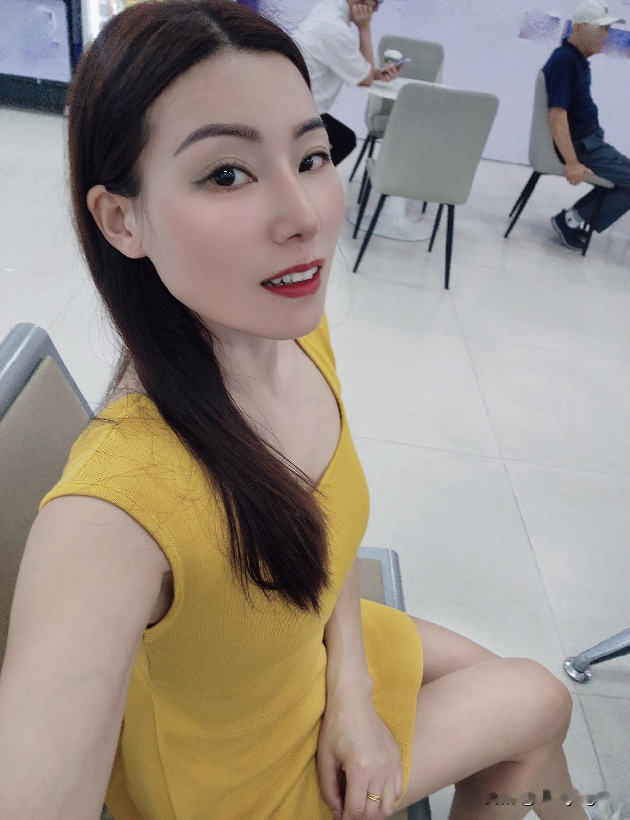 活的精致，是对生活的一种热爱！随意拍可甜可咸 自恋一下爱美是女人的天性 精致到老