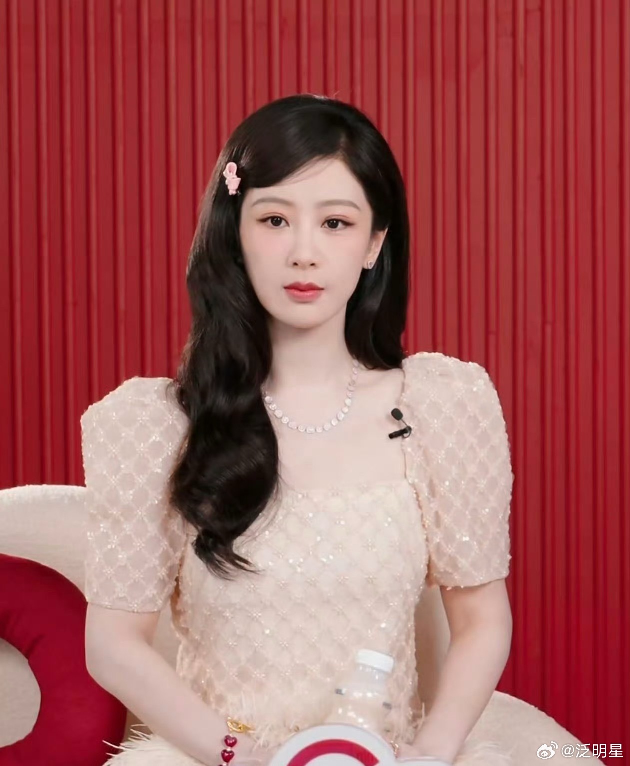 杨紫直播迪丽热巴直播杨紫 &迪丽热巴 两位女神今日直播美图 