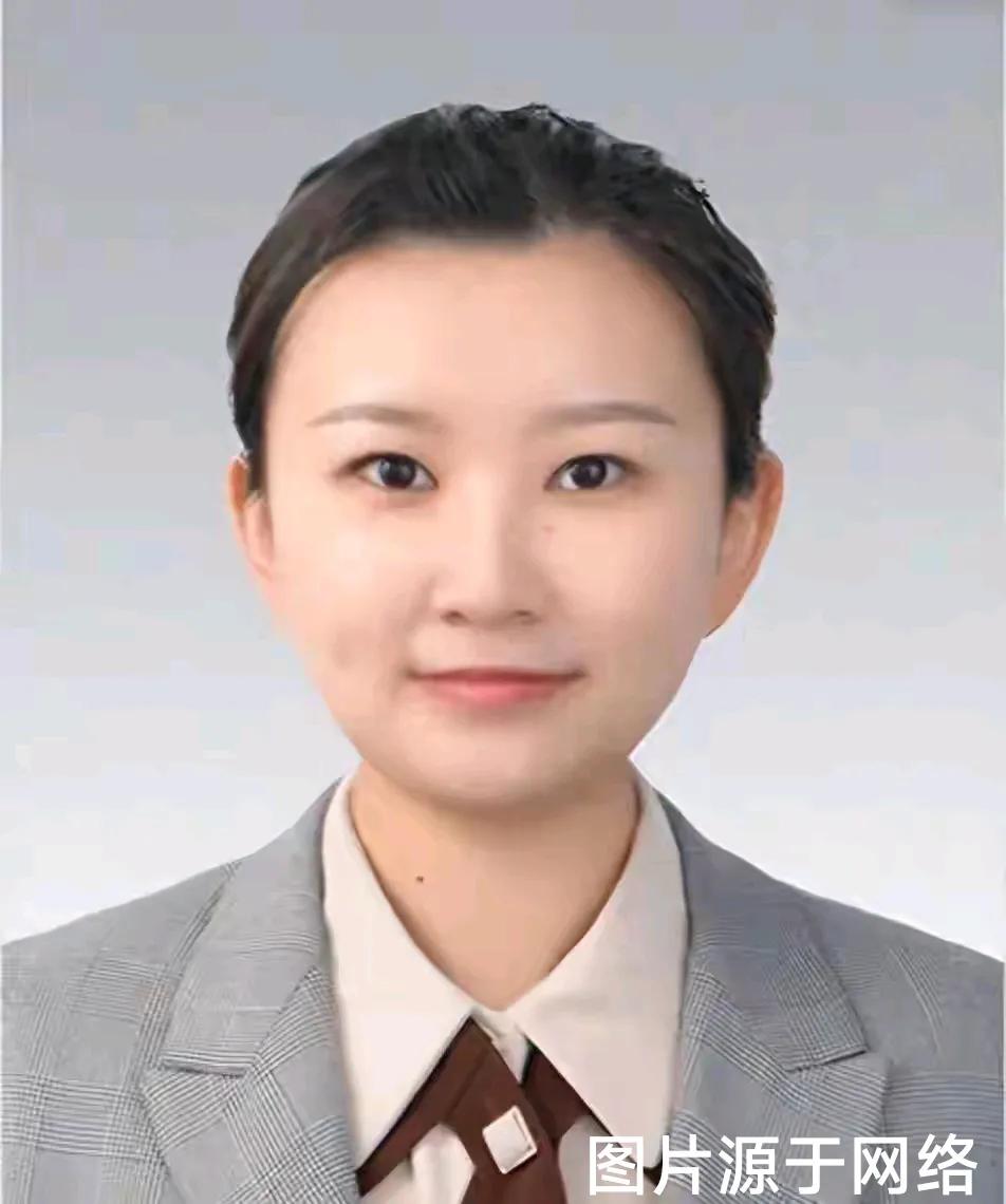 厉害了，才32岁就干到了副市长！这是连升几级的节奏！看来不仅人漂亮工作也漂亮啊！