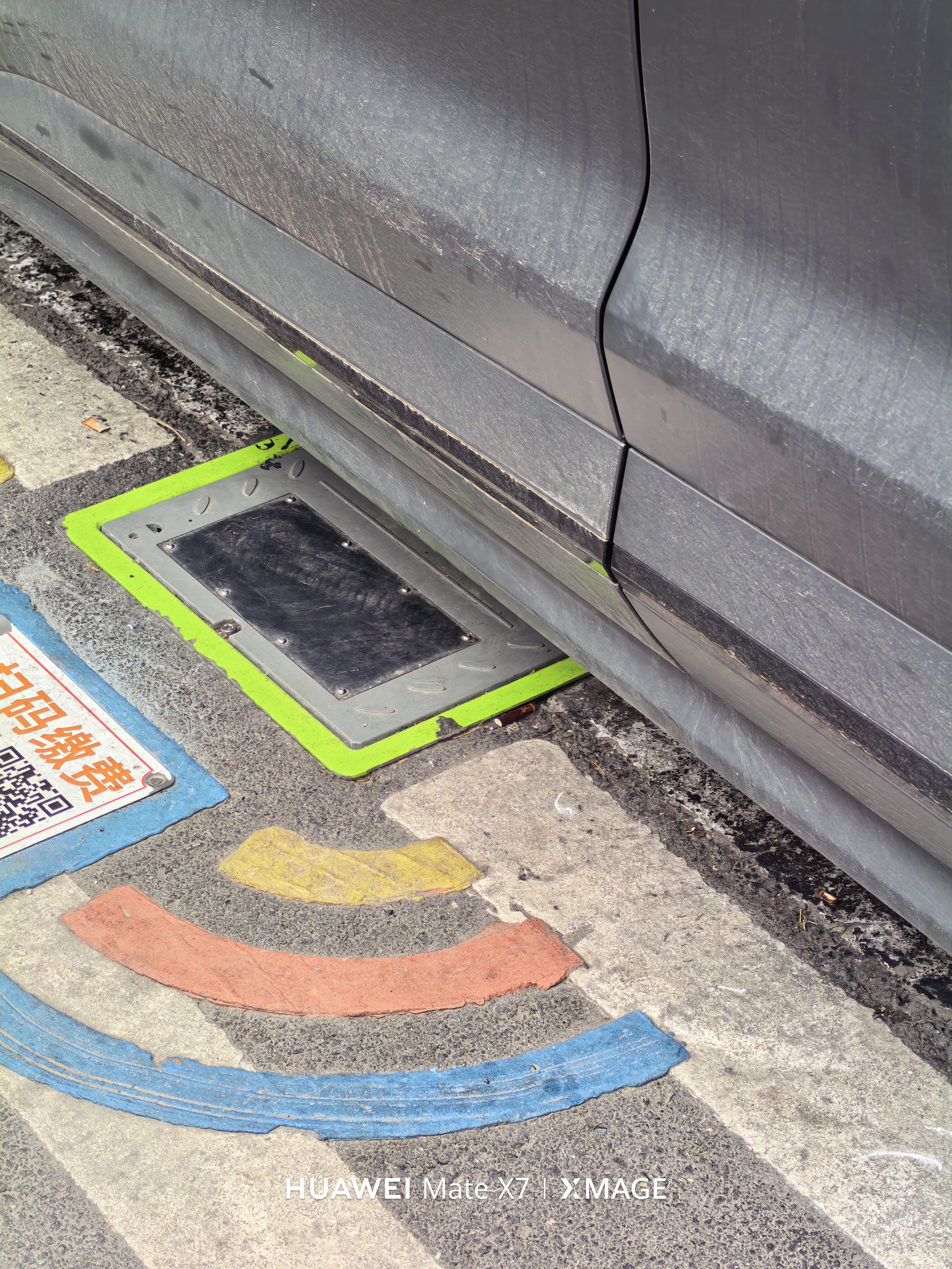 看起来我是守规矩的人，其实只是因为新能源汽车有一小时免费停车 西安