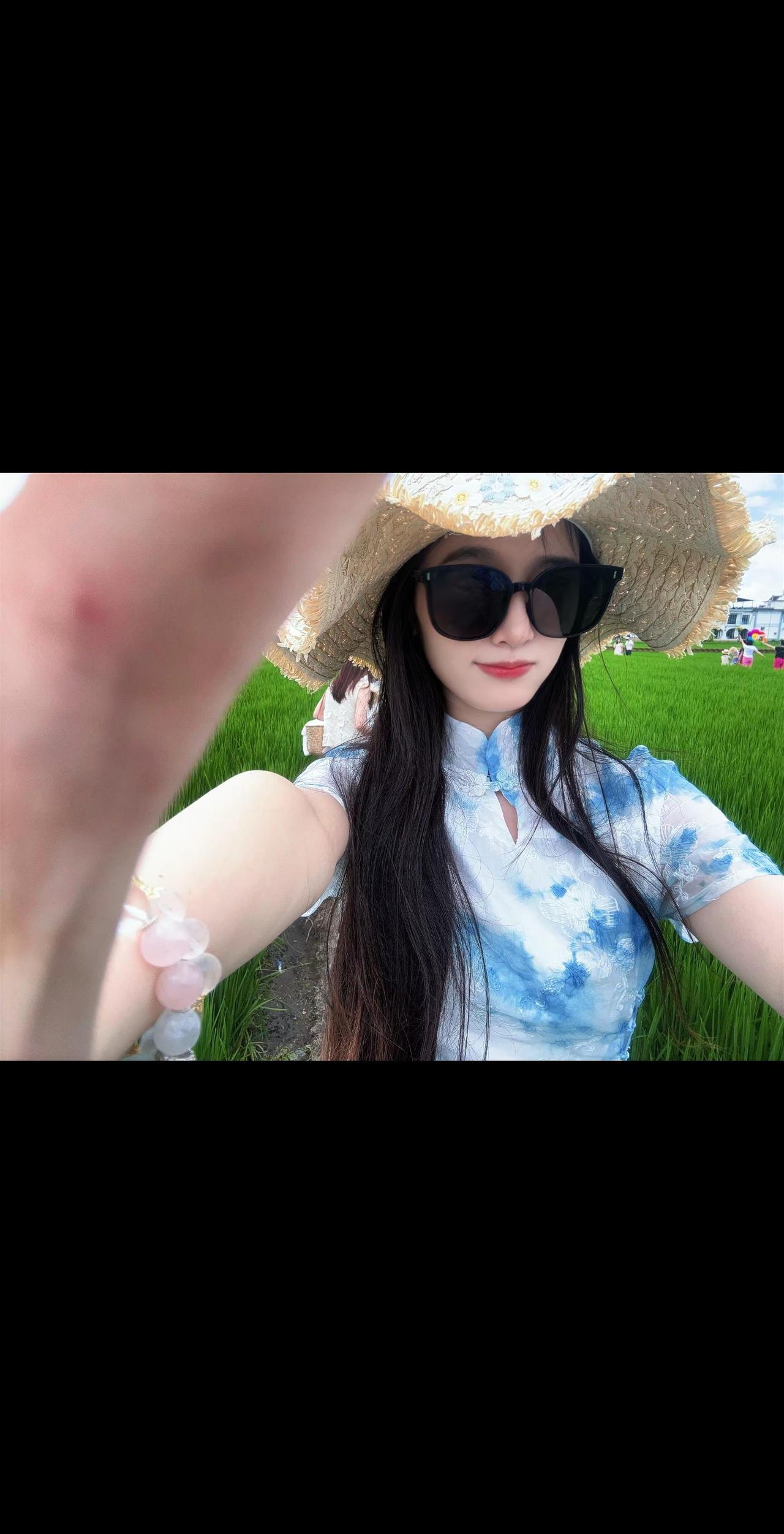 回家告诉你妈妈，有一个爱笑女孩想给你一个家